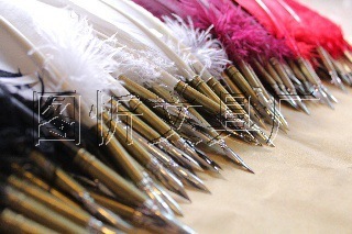 專業(yè)書寫藝術(shù) 羽毛蘸水筆的現(xiàn)代傳承與商業(yè)價(jià)值